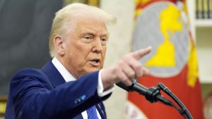 Трамп назвал Зеленского «диктатором» и потребовал быстрее договариваться о мире