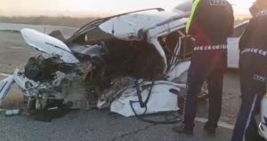 Jizzax viloyatida haydovchi rulda uxlab qolib, yuk mashinasiga urilib ketdi