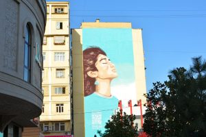 Toshkentda havoni tozalovchi noyob mural paydo boʻldi