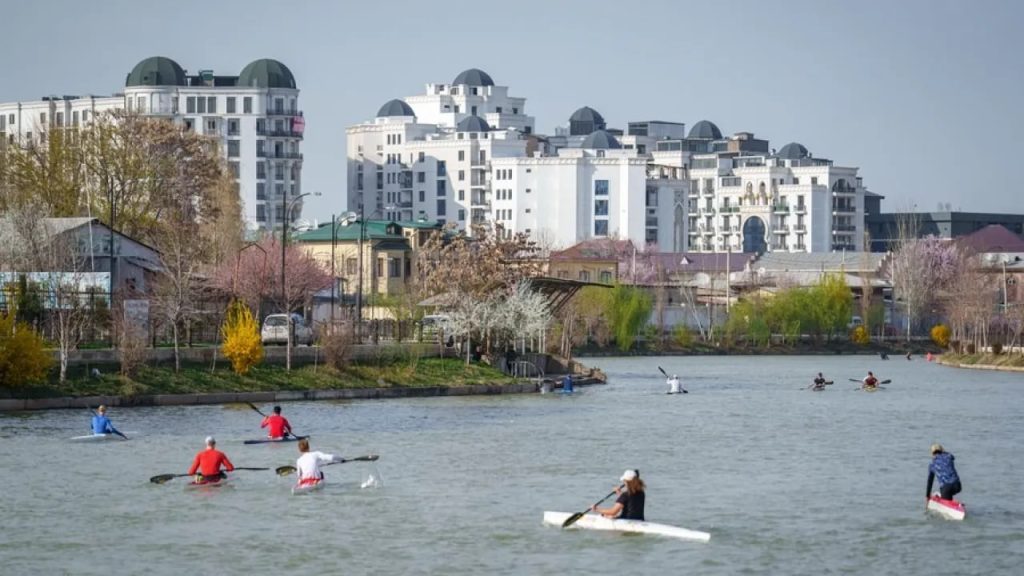 В Узбекистан вернулось весеннее тепло