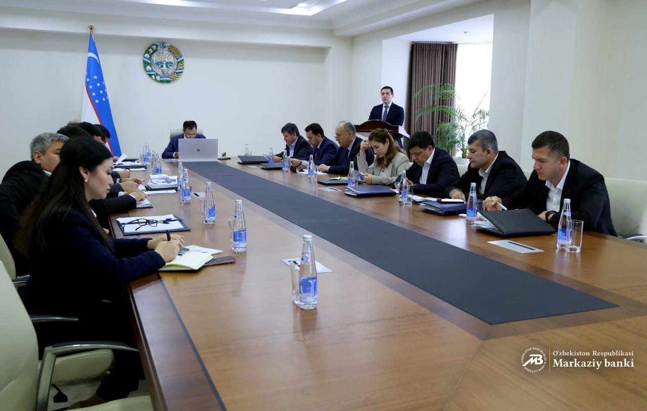 Yakkaxon porno yulduz Monro